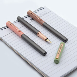 Professional Fountain Pen - Elegant Writing with Premium Gold Trim